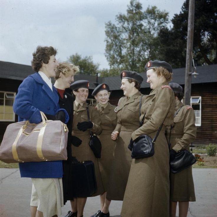 nurses uniforms WW2