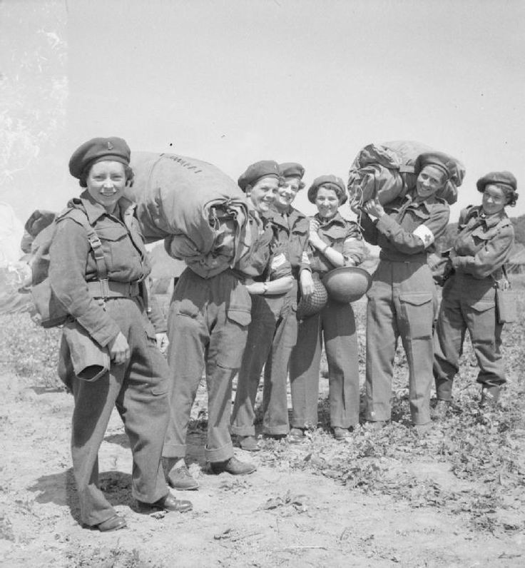 nurses uniforms WW2